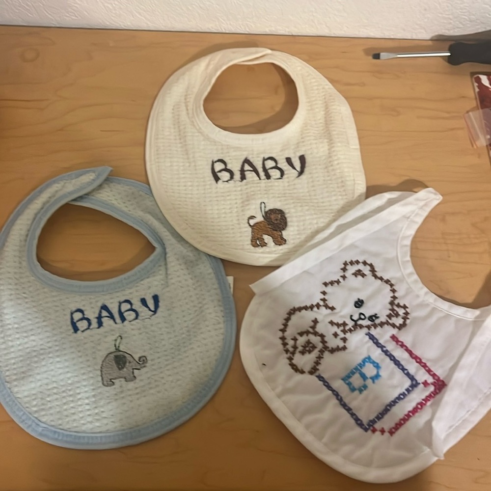 3 Baby Bibs 💙